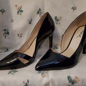 Qupid, Size 7.5, Black Patent, 3.75-4" High Heel